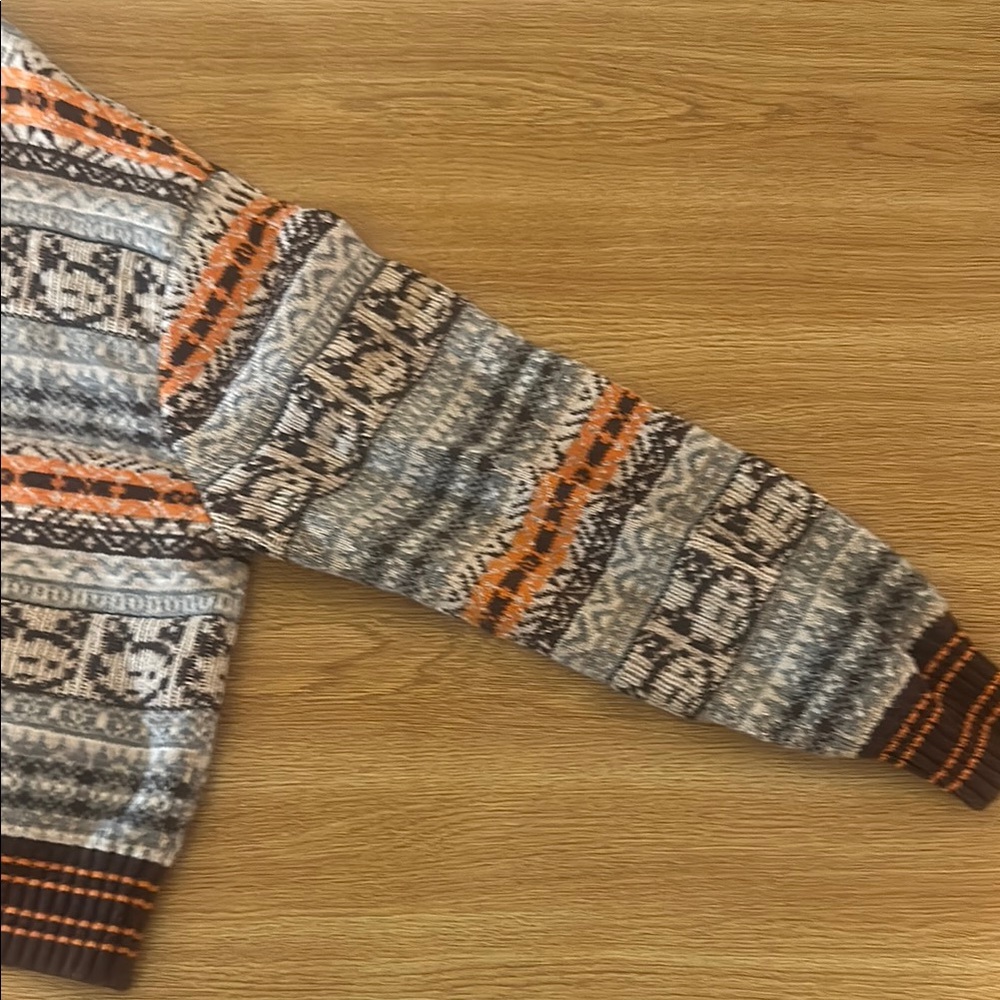 Men's Multicolor Patterned Sweater - Picture 2 of 3